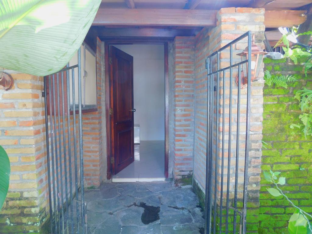 Seven Trumpets Guesthouse Maguwo Bagian luar foto