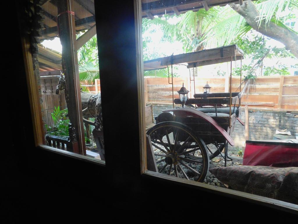 Seven Trumpets Guesthouse Maguwo Bagian luar foto